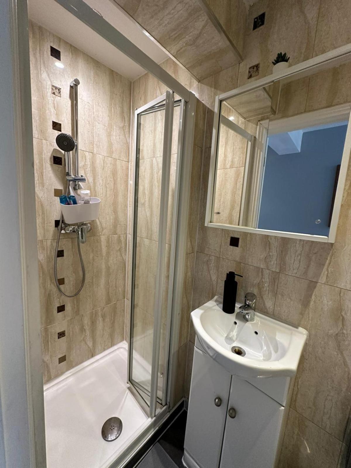 לונדון Cosy 2 Bedrooms Apartment מראה חיצוני תמונה