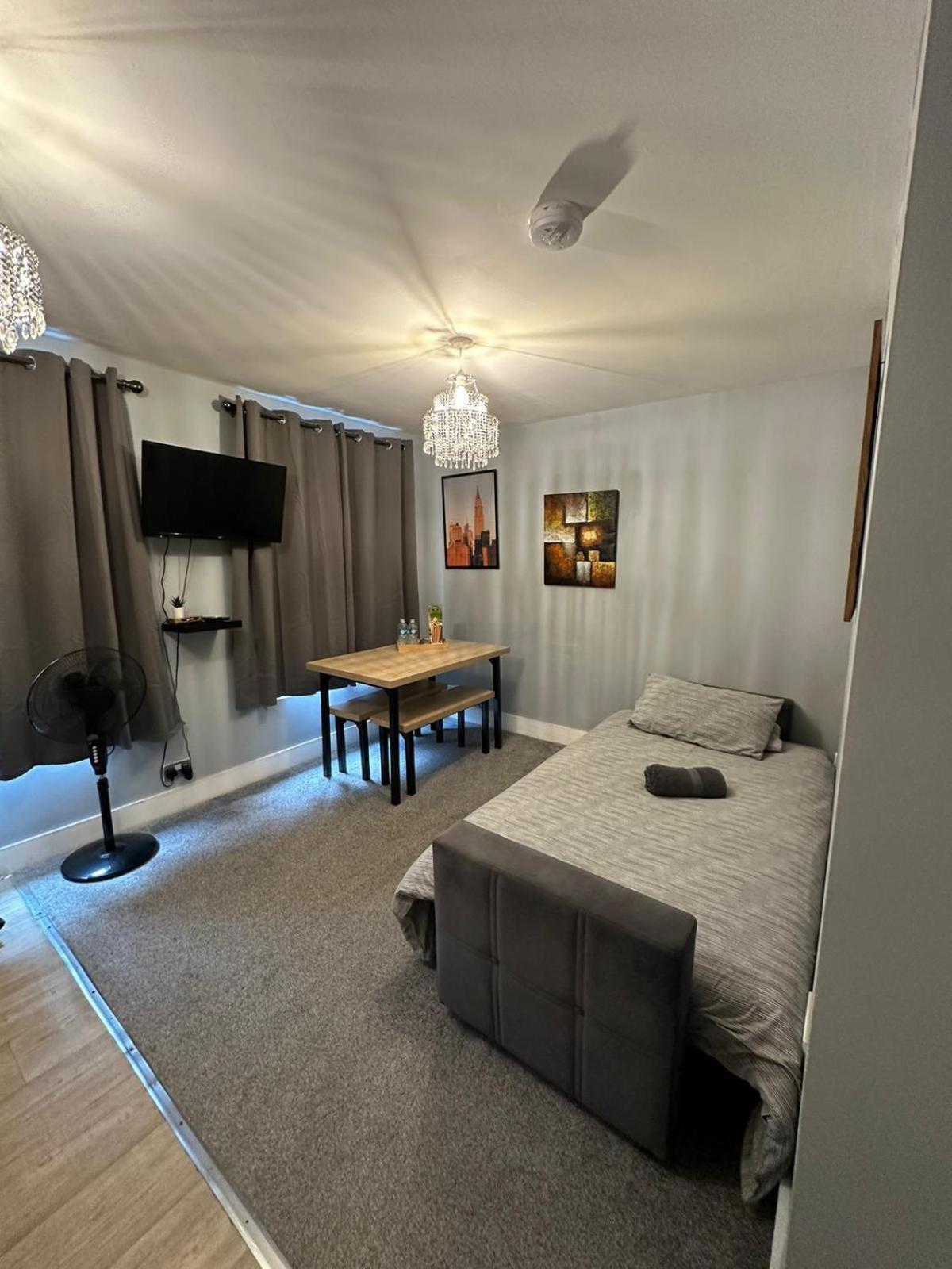 לונדון Cosy 2 Bedrooms Apartment מראה חיצוני תמונה